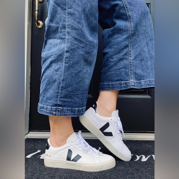 Veja Shoes - Veja Campo Leather Sneakers